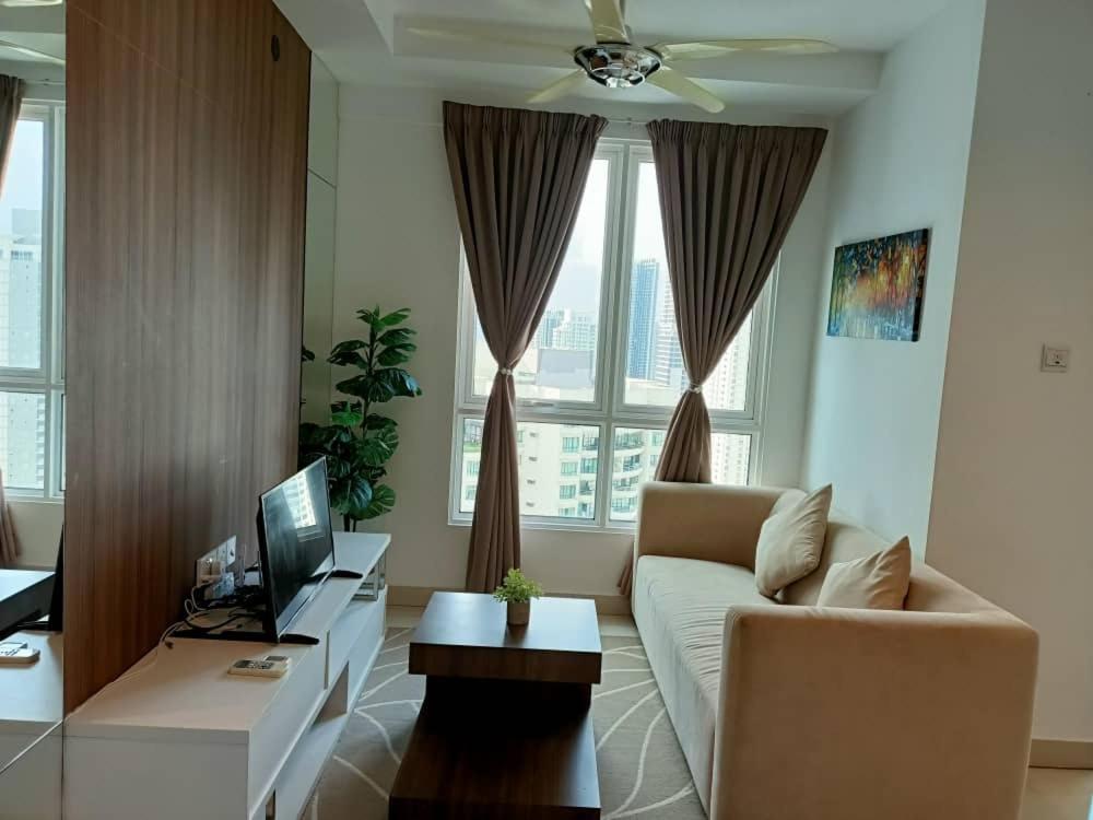 Family Suites At Mansion One By Maj George Town Eksteriør billede